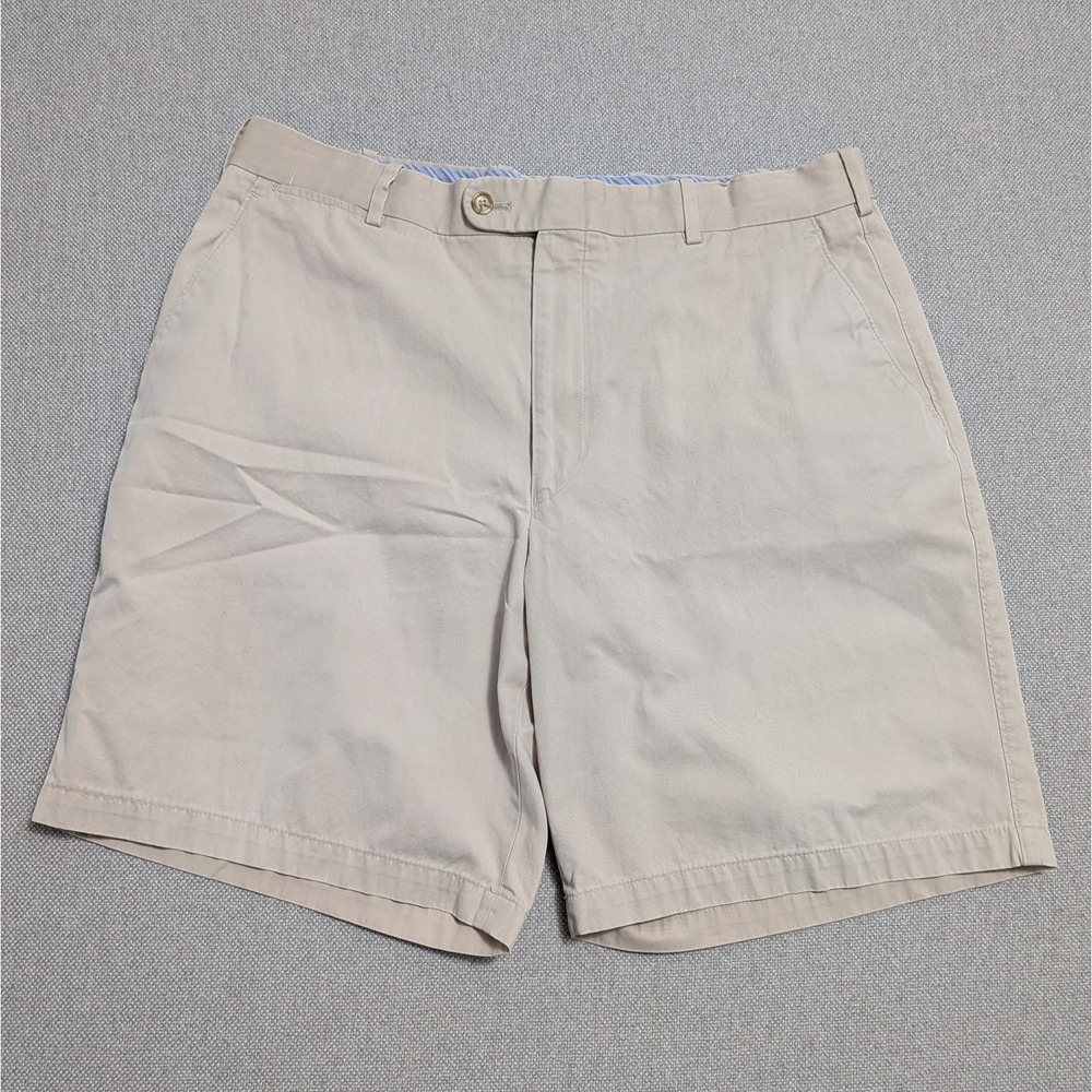 Peter Millar Shorts Men's Khaki Size 35x9 Flat Front 100% Cotton Chino Summer